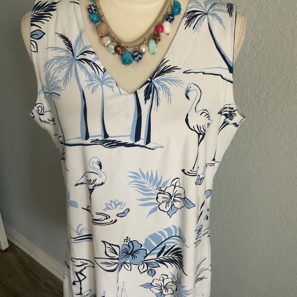 Best Dressed at the Beach - Picture 2 of 5